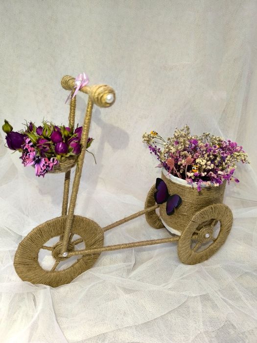 Из сухоцветов композиция