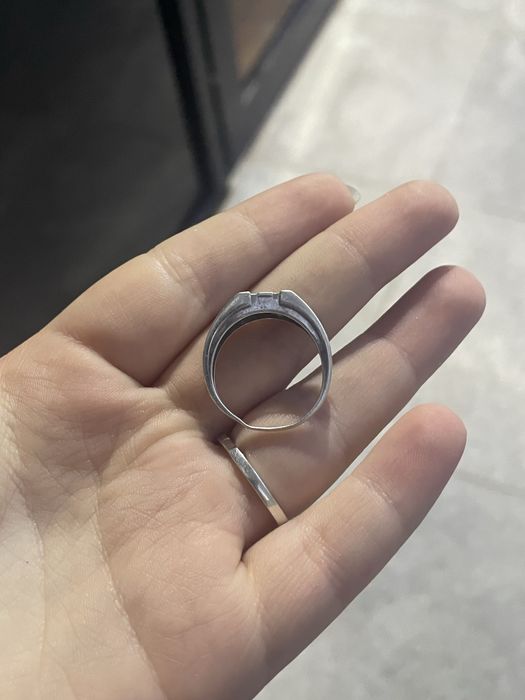 Продам мужское кольцо.