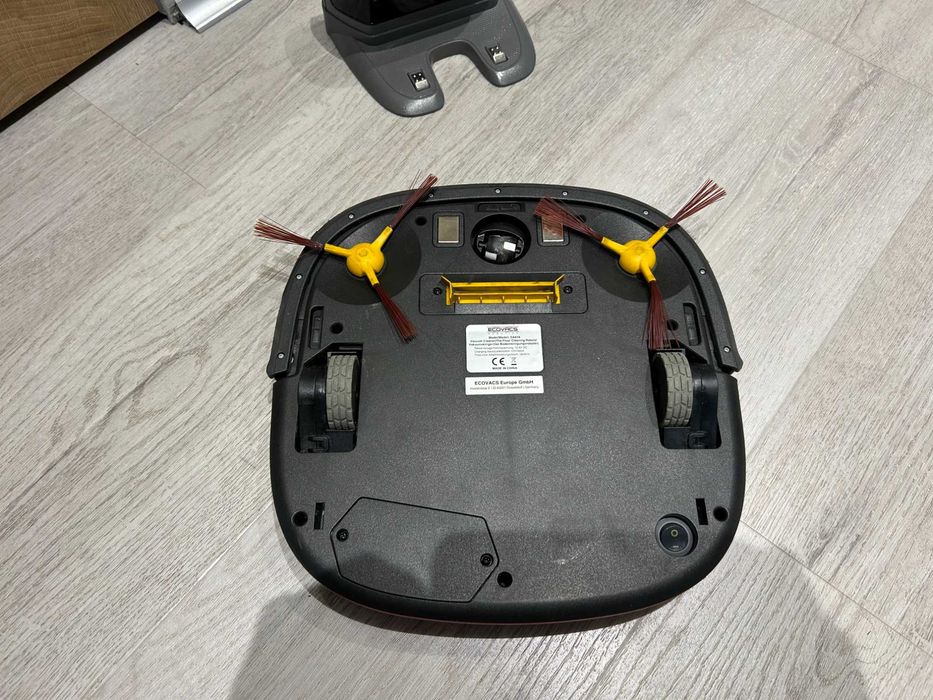 П рахосмукачка робот ECOVACS Robotics Deebot Slim Marvel Edition