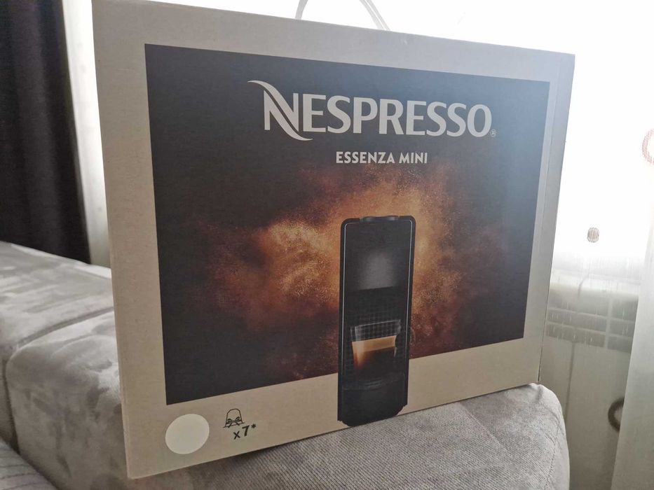 Hова кафемашина Essenza Mini C Pure White