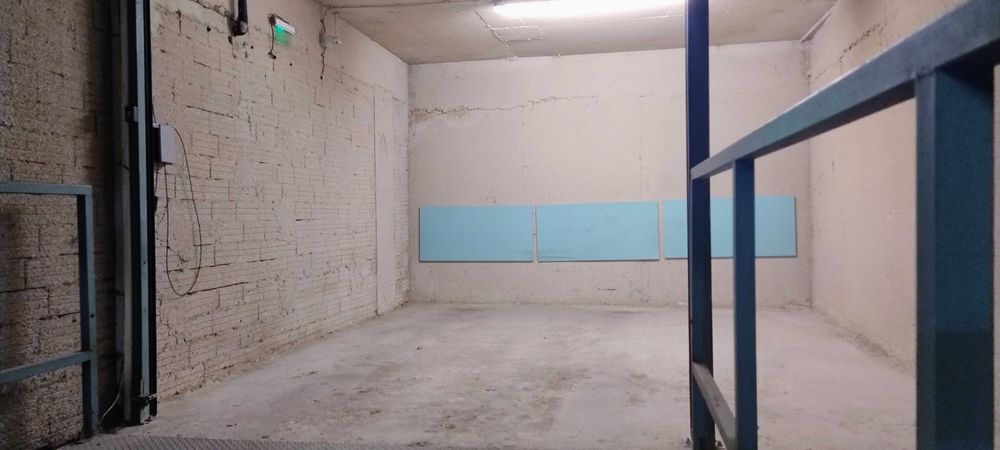 Дава се под наем Гараж / Паркомясто в Варна, Гранд Мол Варна - 17 кв.м за 61.2 € - Снимка #1