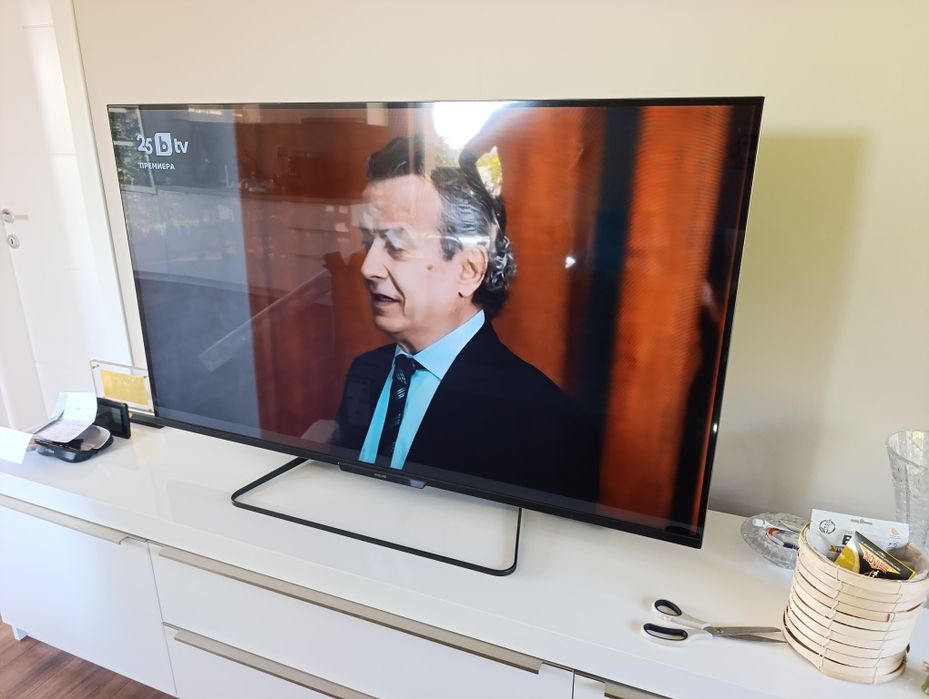 Телевизор Philips 55инча