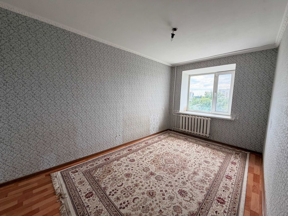 продам трех комнатную квартиру