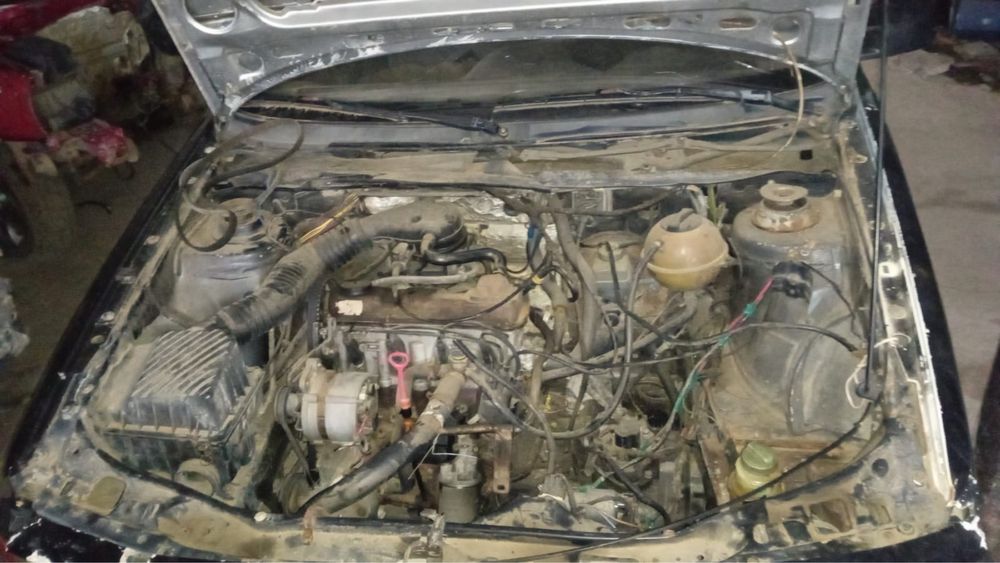 Продам Пассат б3 универсал на запчасти