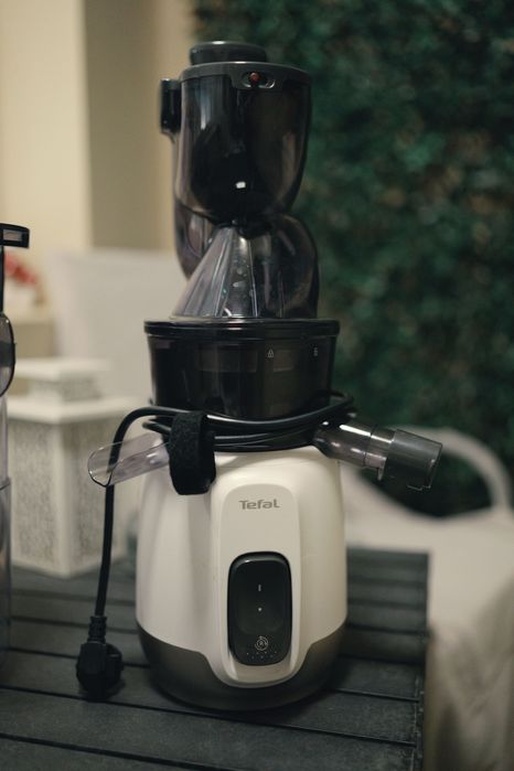 Сокоизтисквачка машина за фреш