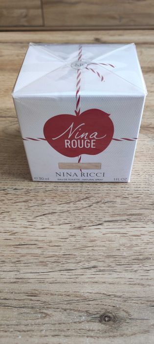 Дамски парфюми AVON и др. - различни видове