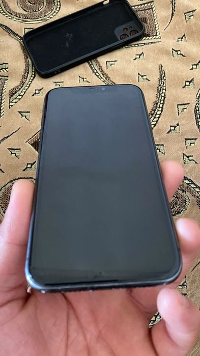 iPhone 11 продам