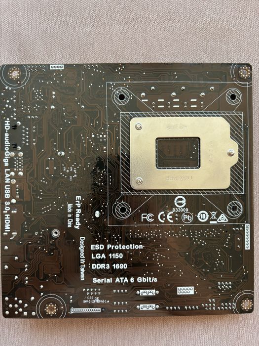 Mini-ITX дъно ECS H81H3-TI2 с Pentium G3220T