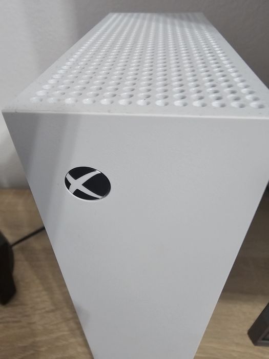Vand xbox serie s 512 gb ssd