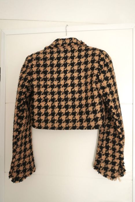 Структуриран къс блейзър букле Зара | Tailored cropped tweed jacket Zara
