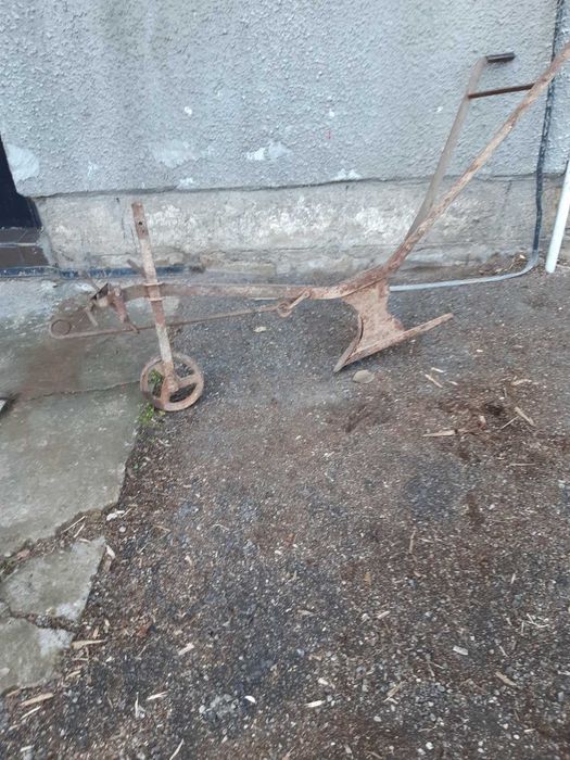 Антични уреди за обработка на земя