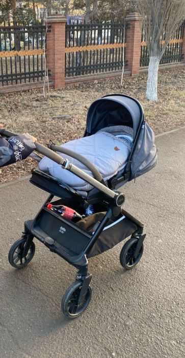Продам коляску в отличном состояний