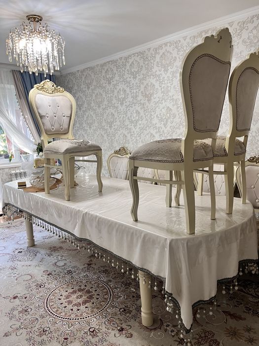 Продам стол и стулья