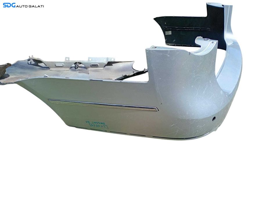Bara Spoiler Spate cu Locas Pentru Senzori Parcare Volkswagen Passat B6 Break Combi 2005 - 2010 Cod 3C9807421 (Lipsa Fusta) [LC0529]