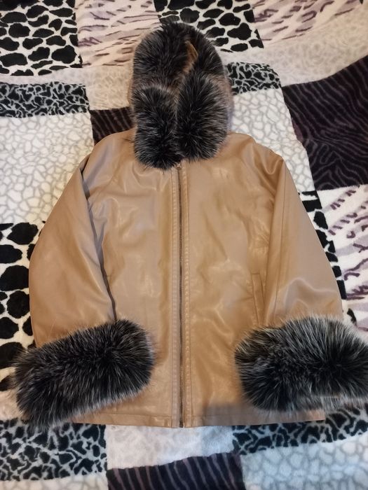 Кожа куртка  аёллар кийими