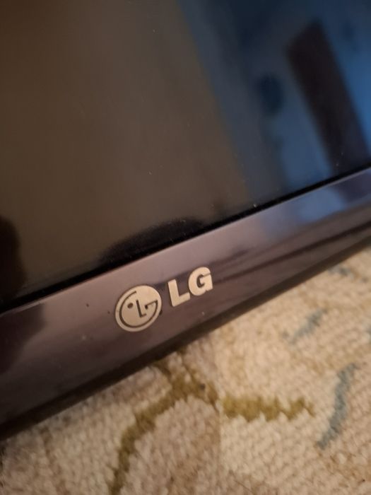 Телевизор LG на запчасти