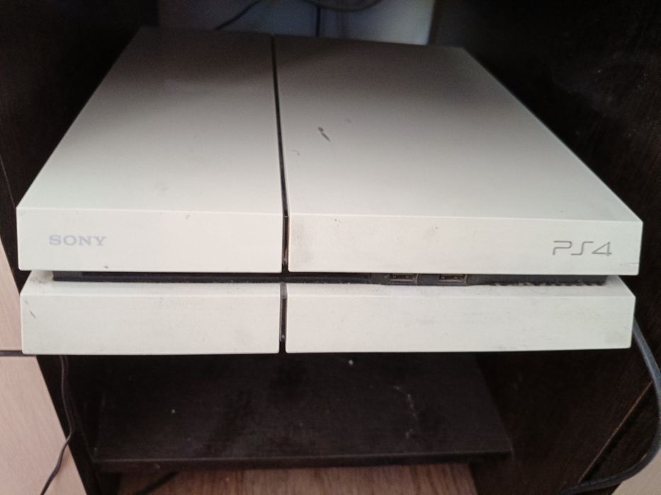 Продам Sony PlayStation 4 slim