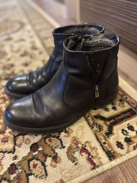 Продам зимнюю кожаную обувь