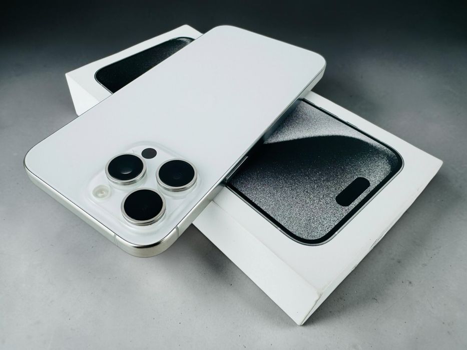 Apple iPhone 15 Pro Max 256GB White Перфектен! Full Pack! Гаранция!