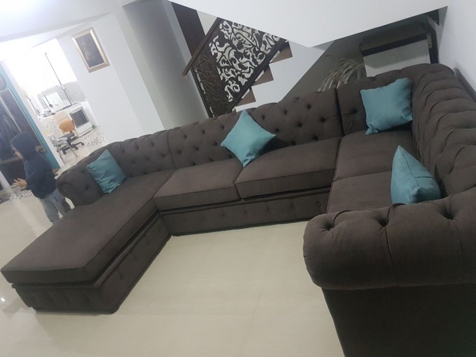 Canapea coltar model chesterfield