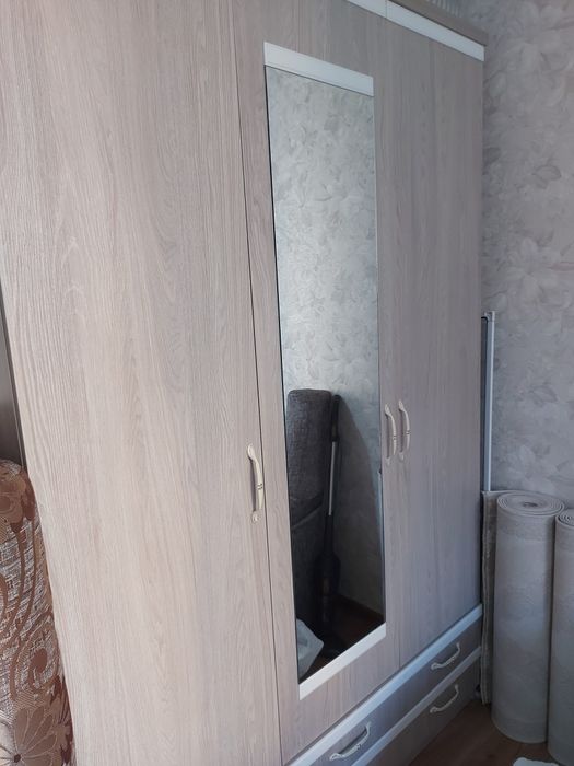 Продаётся шкаф в отличном состоянии