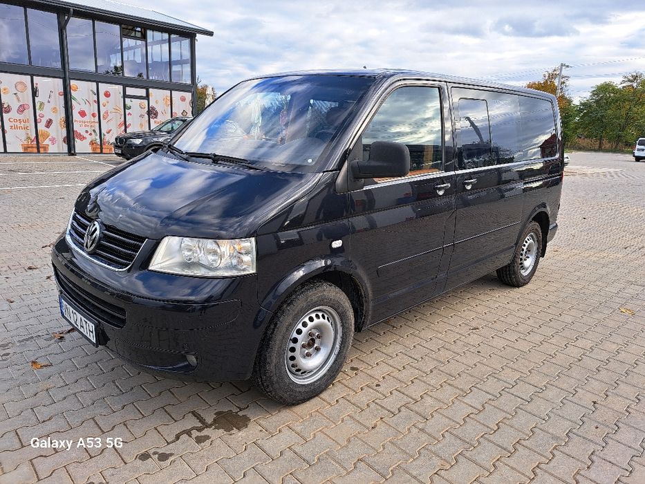Vând Volkswagen Multivan 2005