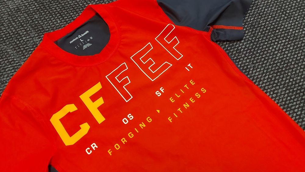 Reebok crossfit две тениски L(M)по тялото
