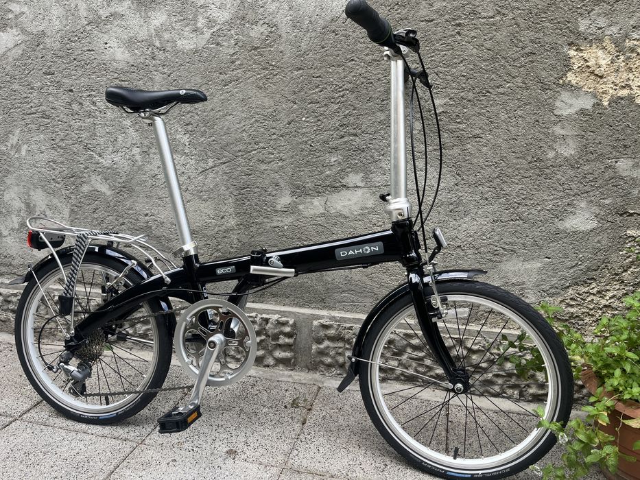 Pliabila Dahon Eco C7 cu 7 viteze pe foaie si DAHON MU cu 7 viteze interne in butuc , absolut noi. Pret Fix! Rog cititi anuntul