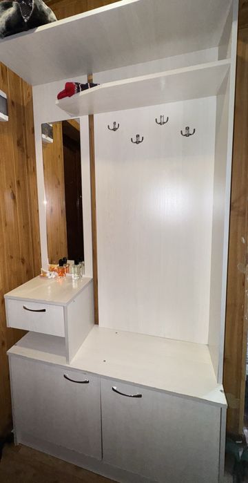 Прихожка в хорошем состоянии