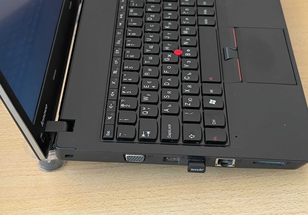 Продавам Lenovo ThinkPad Edge E320 работещ