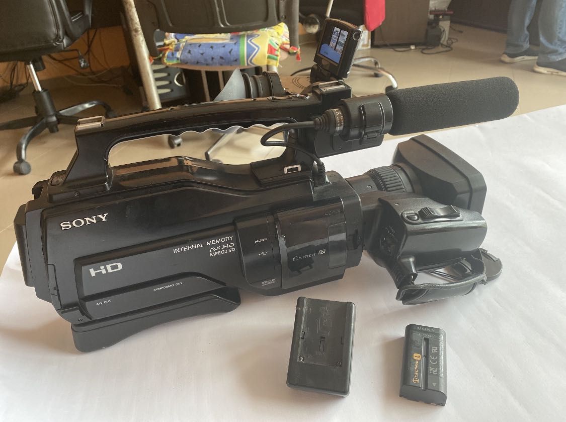 Sony HXRMC2000 професионална камера с. Ябланово • OLX.bg