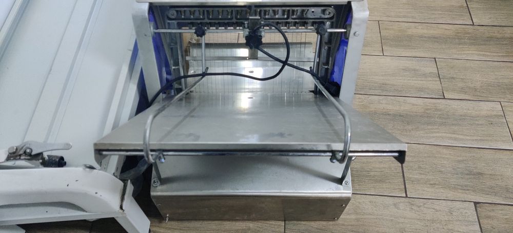 Хлеборезка Hurakan