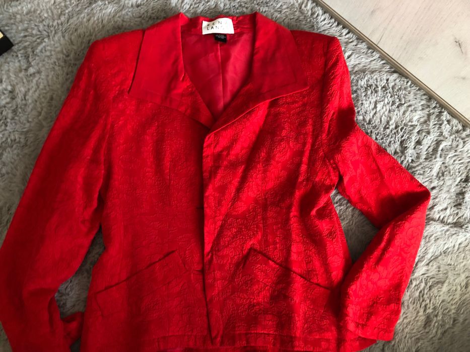 Ново копринено сако