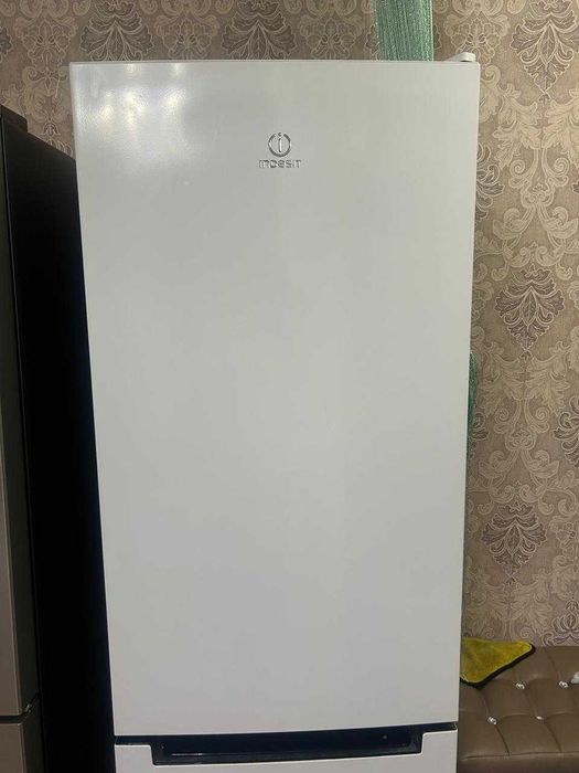 Холодильник "Индезит"