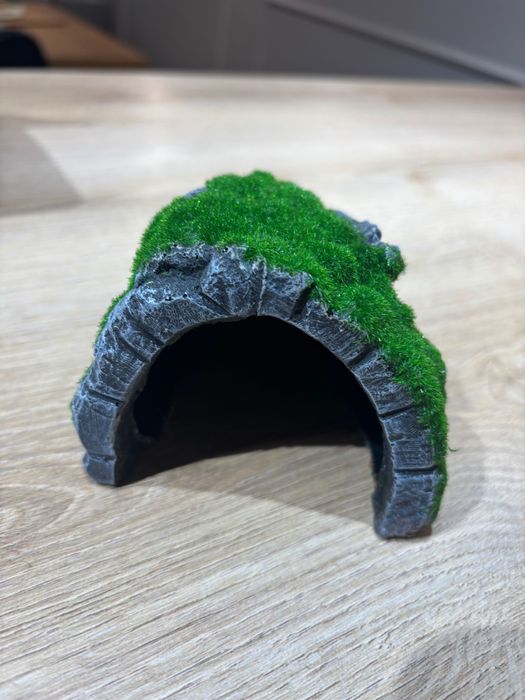 Хралупи за терариум и влечуги