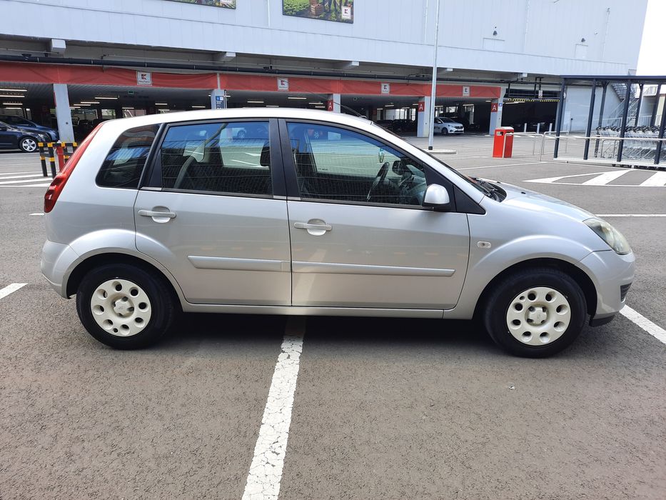 Vând Ford Fiesta 1.6 diesel