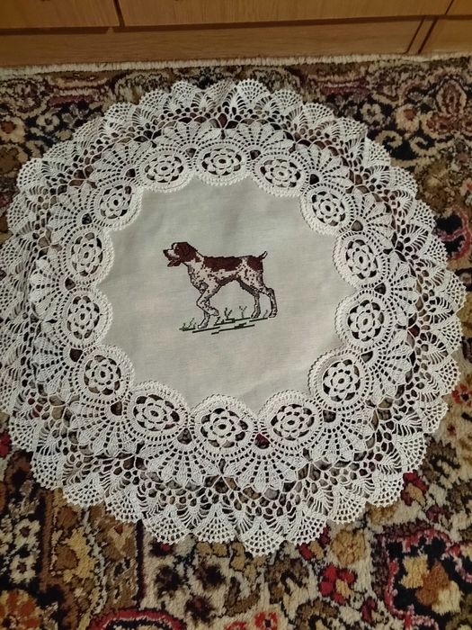 Българско плетиво и бродерия на една кука