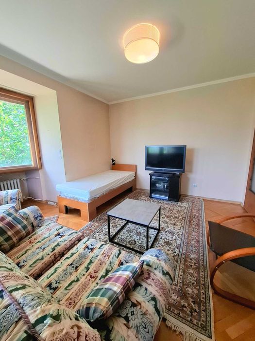 Дава се под наем Двустаен апартамент в София, Изгрев - 65 кв.м за 650 € - Снимка #2