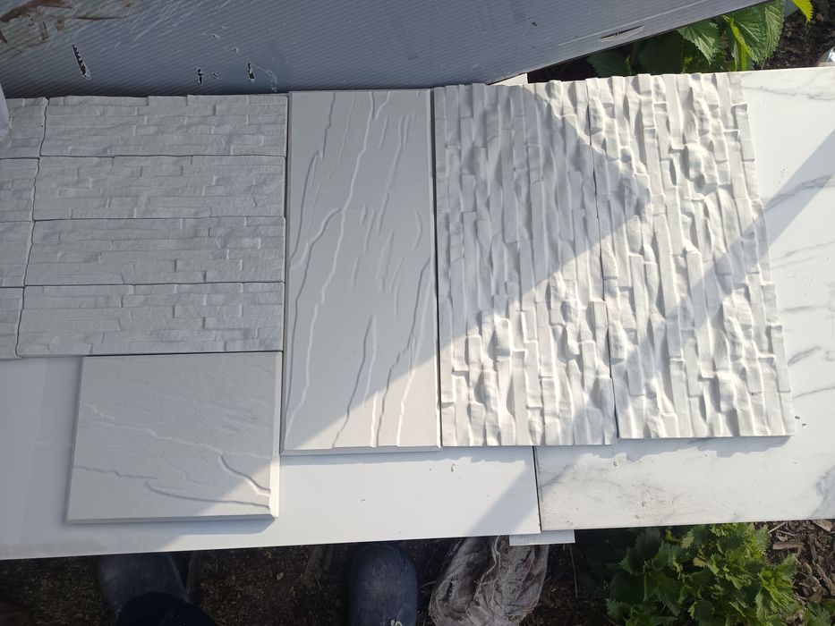 Placi decorative petru soclu , fațade și stâlpi gard