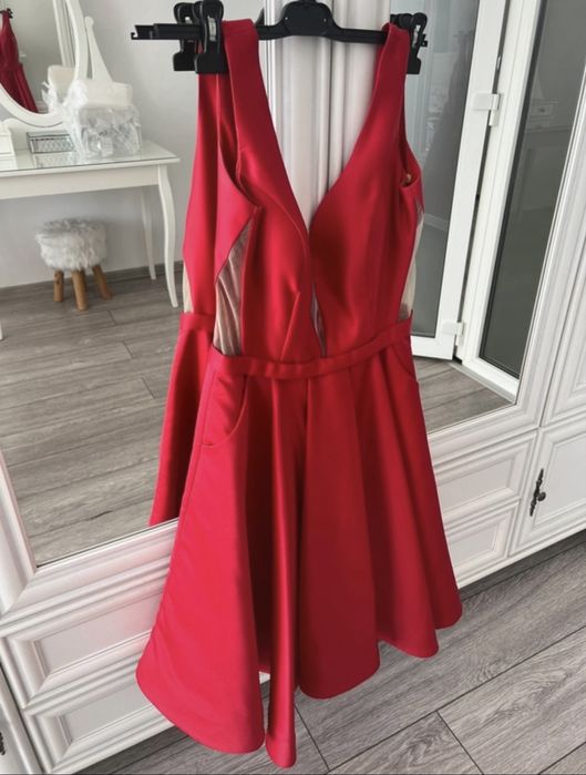 Diverse rochii de eveniment