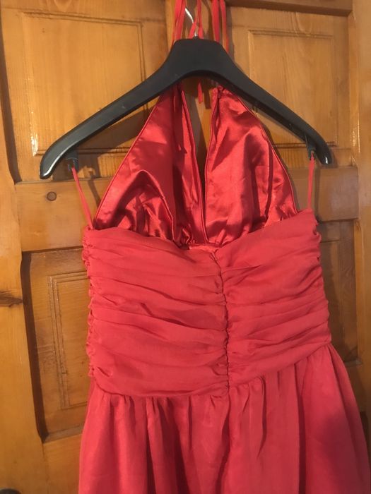 Разкошни рокли Nicole colection