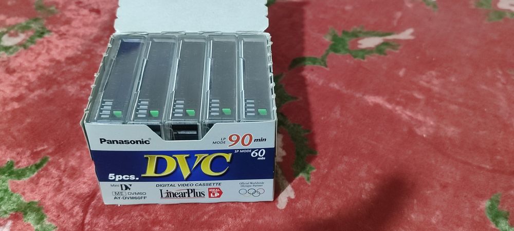 Mini dv kasetalar sotiladi