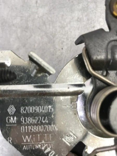 Maner usa laterala Opel Vivaro A 2012 cod 8200904015