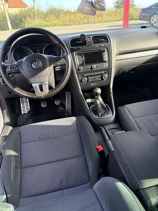 Se vinde vw golf VI 2011