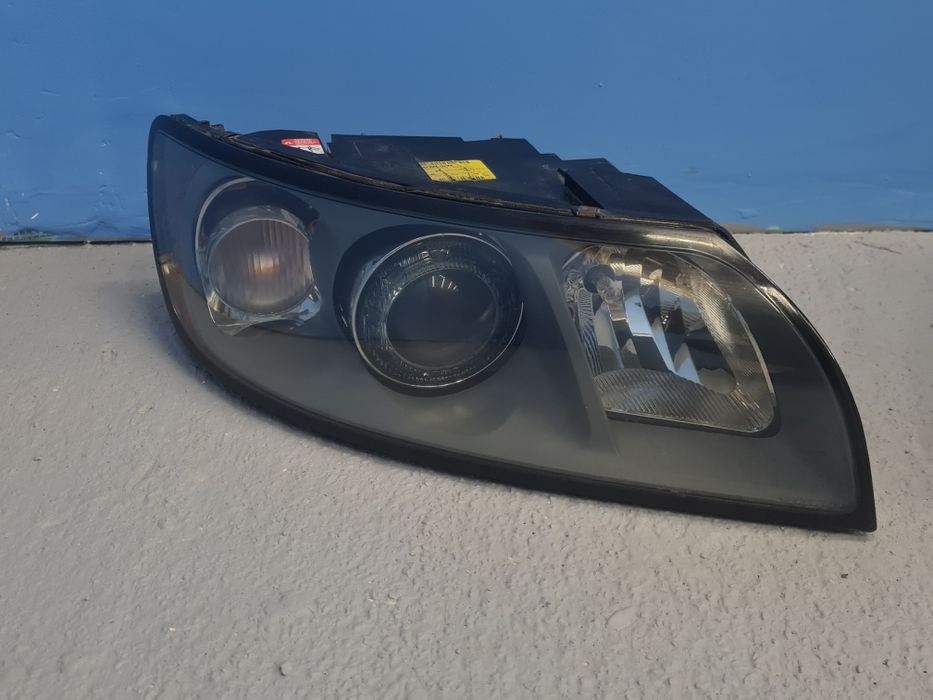 Far Stanga/ Dreapta Xenon Volvo V50