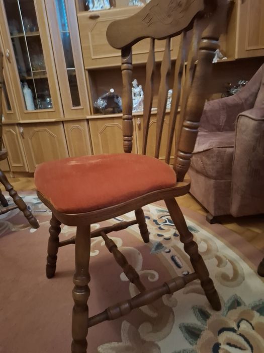 Vând masa lemn masiv