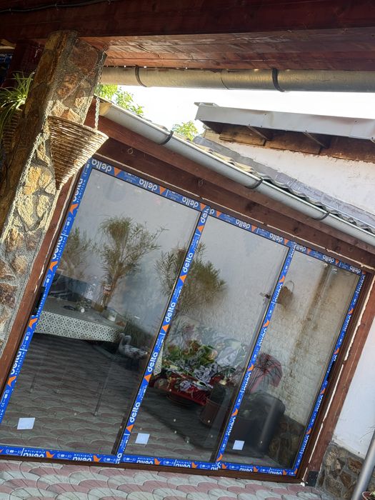 Usi glisante (aluminiu si pvc) la comandă