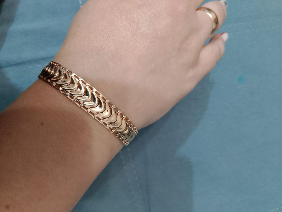 Продам золотой браслет