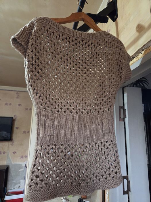 Женские тёплые вещи куртка и шерстяные кофты