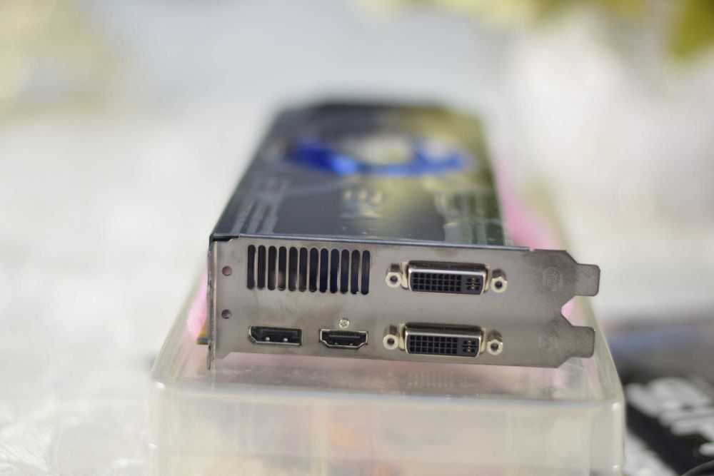 Видеокарта HD5870